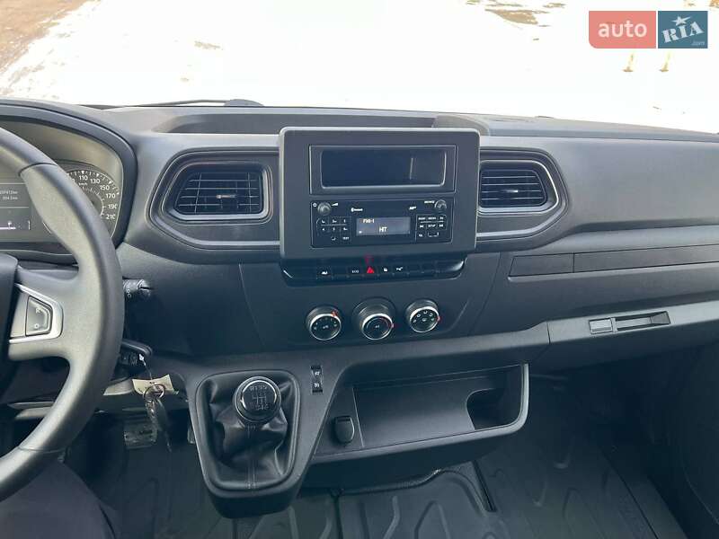 Грузовой фургон Renault Master 2022 в Киеве