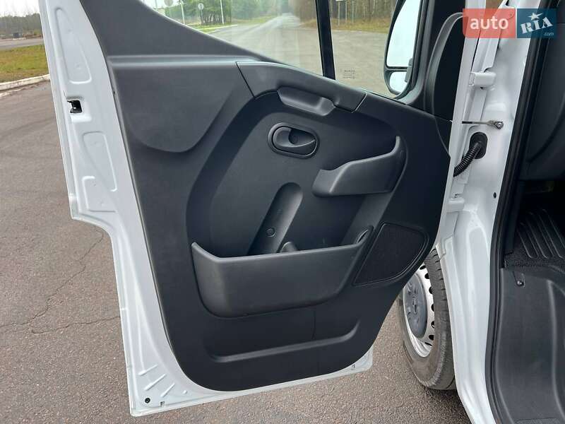 Тентованый Renault Master 2021 в Киеве