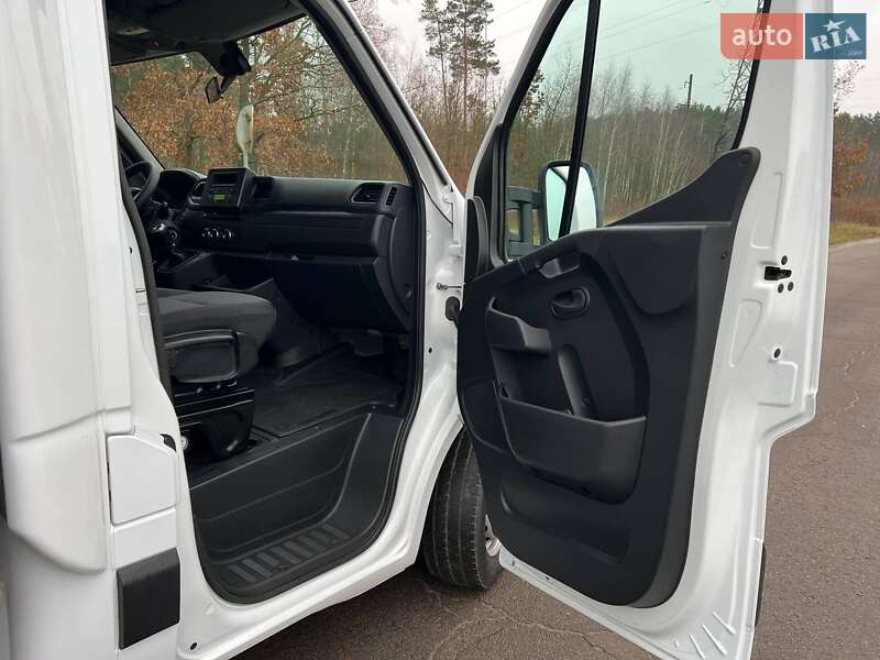 Тентованый Renault Master 2021 в Киеве