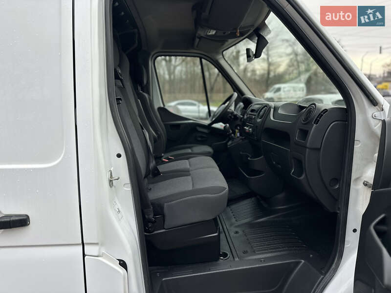 Грузовой фургон Renault Master 2019 в Ровно