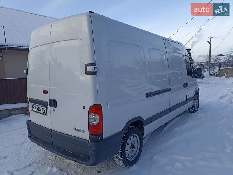 Грузовой фургон Renault Master 2010 в Умани