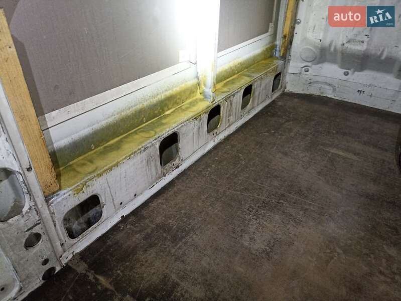 Грузовой фургон Renault Master 2010 в Умани