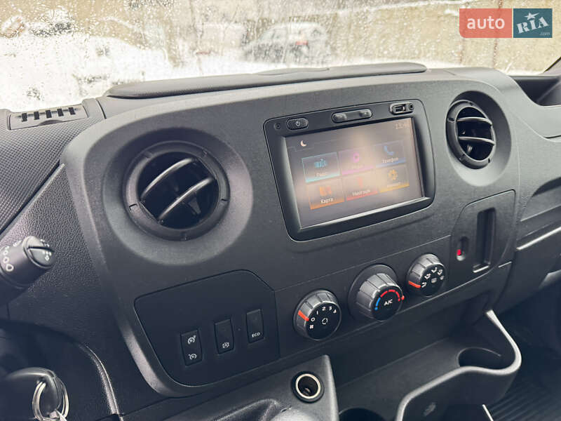 Грузопассажирский фургон Renault Master 2019 в Дубно