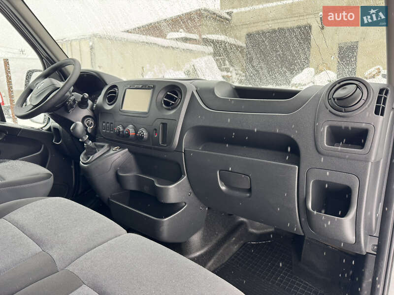 Грузопассажирский фургон Renault Master 2019 в Дубно