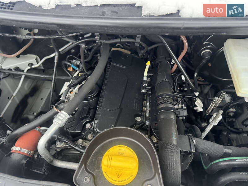 Інші вантажівки Renault Master 2016 в Рівному