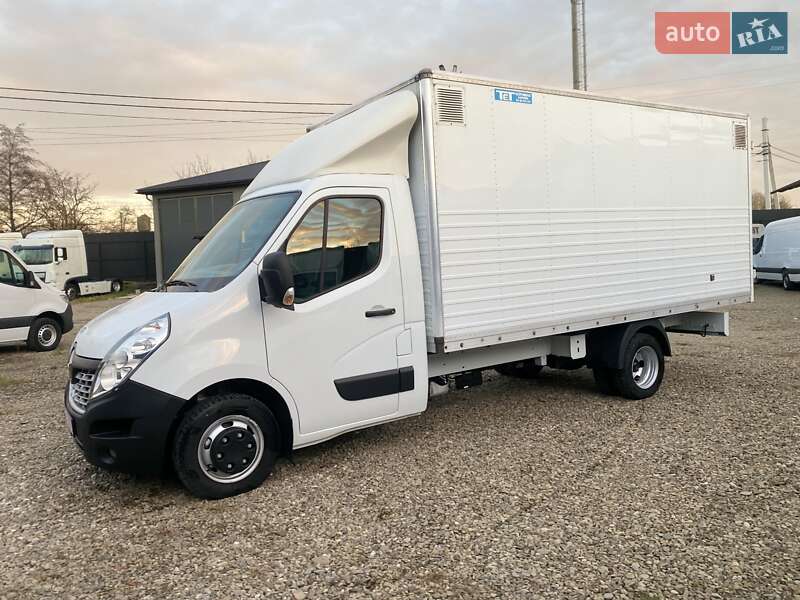 Грузовой фургон Renault Master 2018 в Хусте