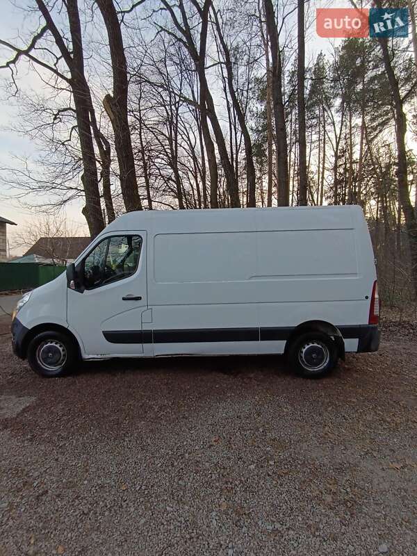 Вантажний фургон Renault Master 2016 в Житомирі