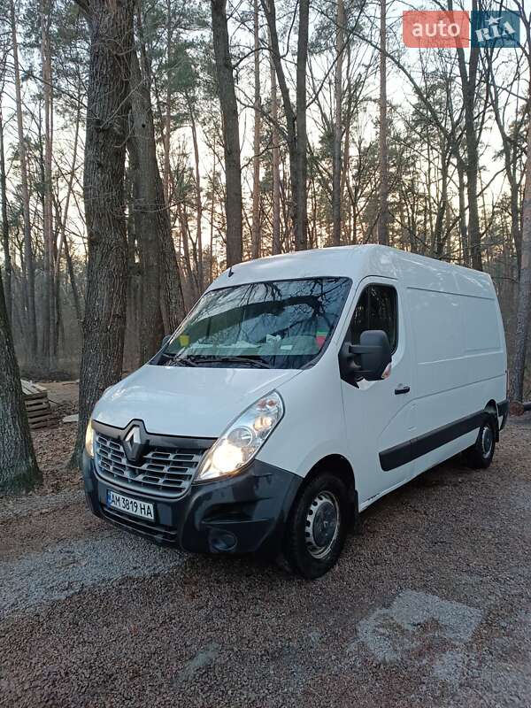 Вантажний фургон Renault Master 2016 в Житомирі