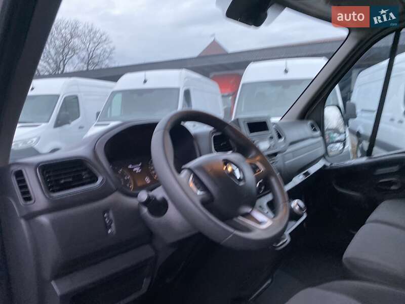 Тентованый Renault Master 2022 в Хусте