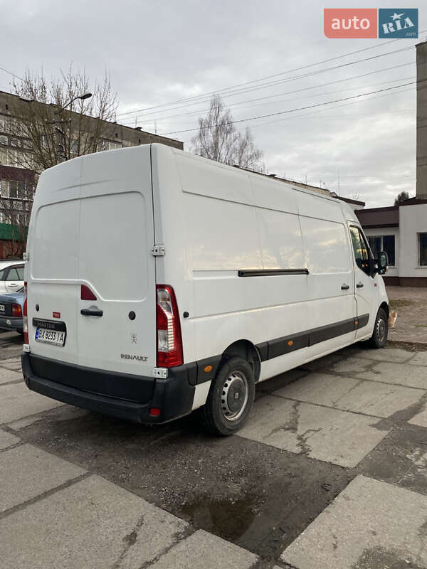Грузовой фургон Renault Master 2016 в Славуте