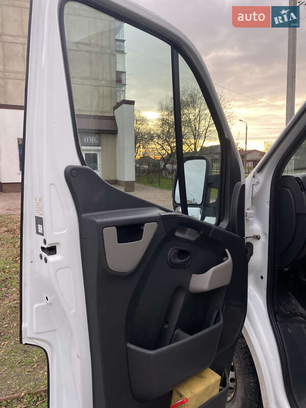 Грузовой фургон Renault Master 2016 в Славуте