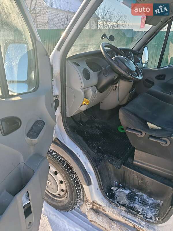 Минивэн Renault Master 2007 в Звягеле