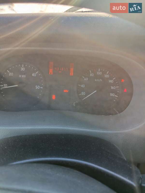 Минивэн Renault Master 2007 в Звягеле