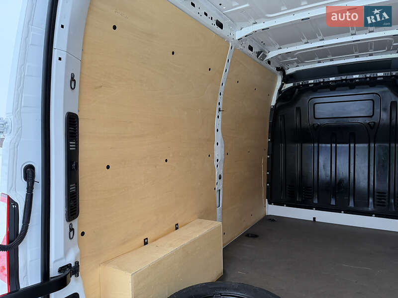 Грузовой фургон Renault Master 2021 в Дубно