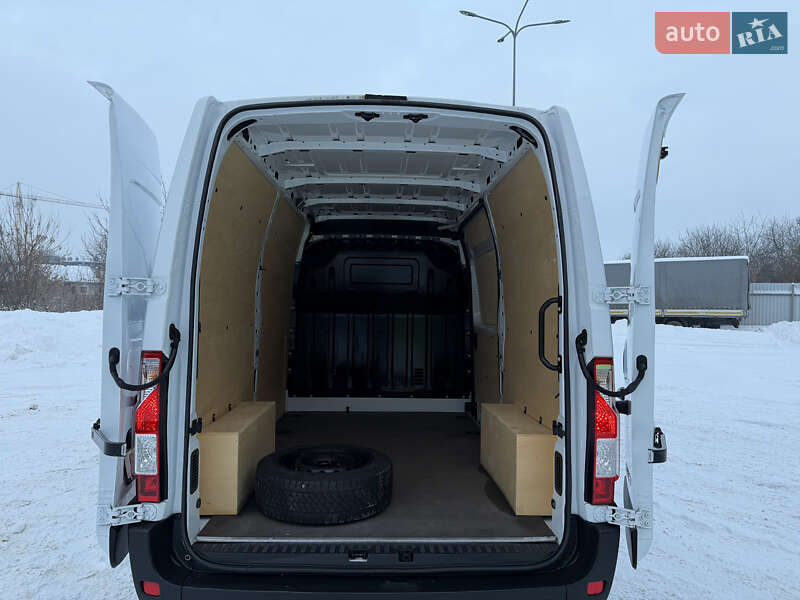 Грузовой фургон Renault Master 2021 в Дубно