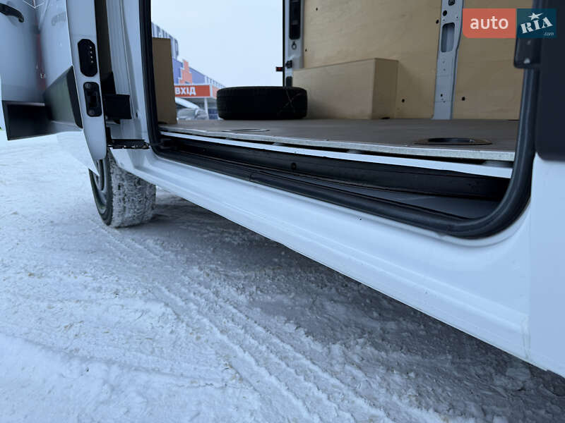 Грузовой фургон Renault Master 2021 в Дубно