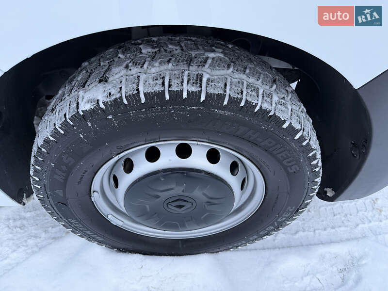 Грузовой фургон Renault Master 2021 в Дубно