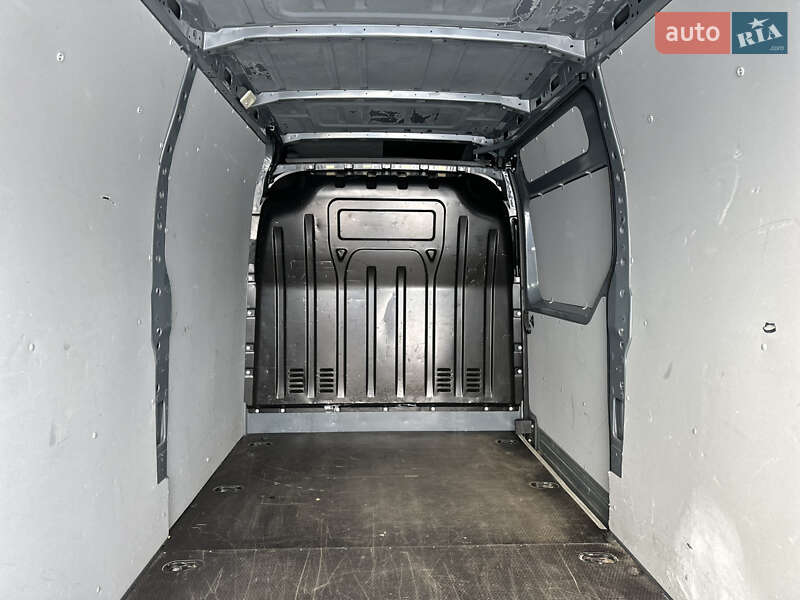 Вантажний фургон Renault Master 2022 в Рівному