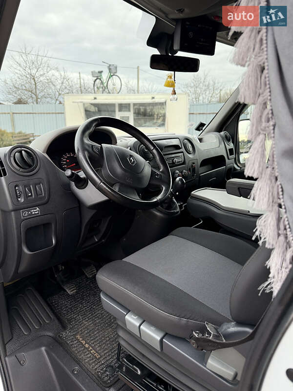 Автовоз Renault Master 2016 в Рівному