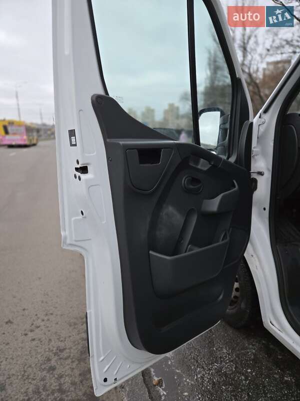 Інші вантажівки Renault Master 2018 в Києві