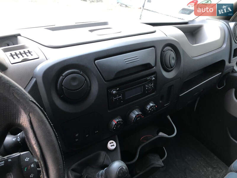 Вантажний фургон Renault Master 2016 в Броварах