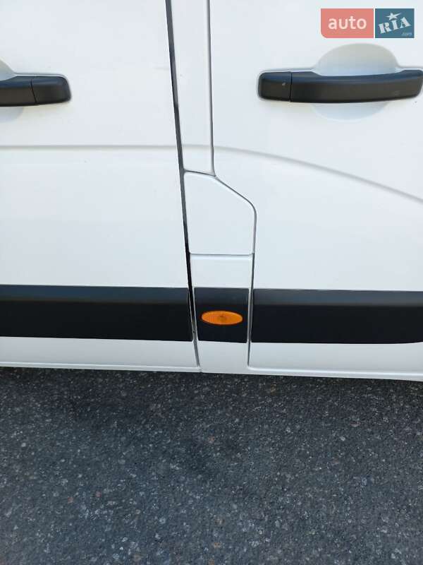 Вантажний фургон Renault Master 2018 в Бердичеві