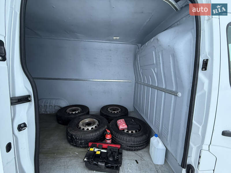 Микроавтобус грузовой (до 3,5т) Renault Master 2017 в Нововолынске