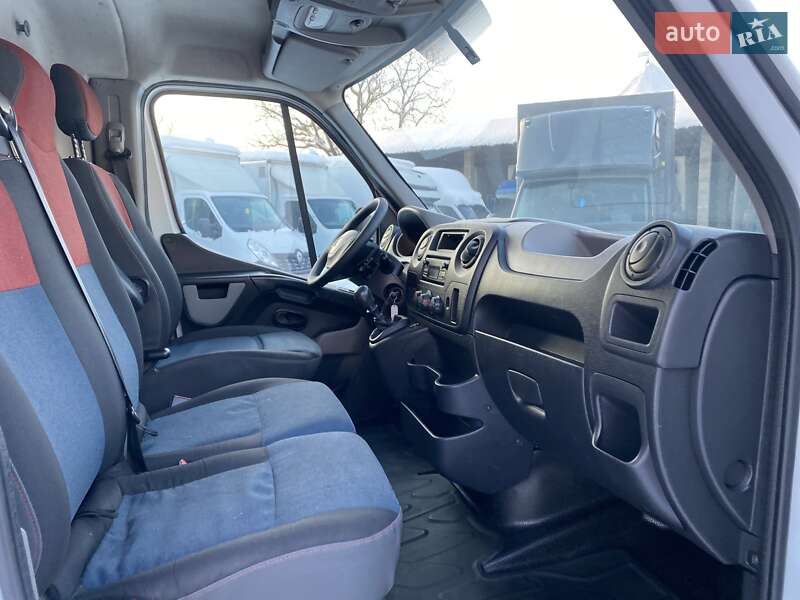 Грузовой фургон Renault Master 2018 в Хусте