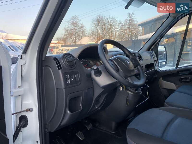 Грузовой фургон Renault Master 2018 в Хусте