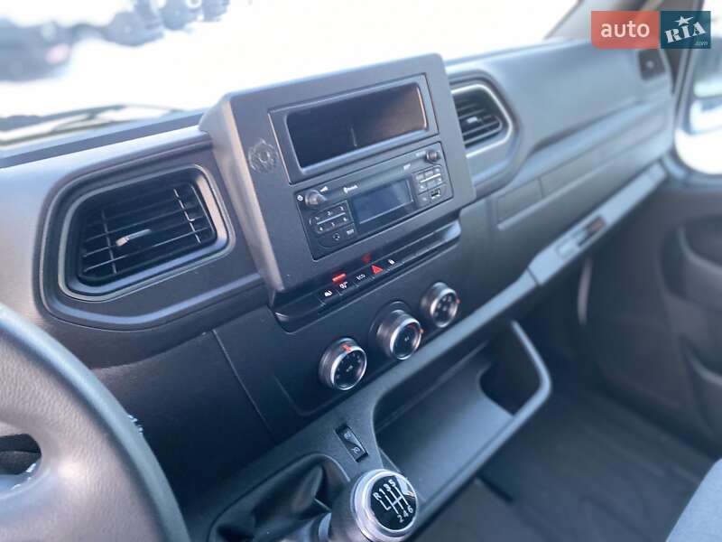 Грузовой фургон Renault Master 2021 в Хусте