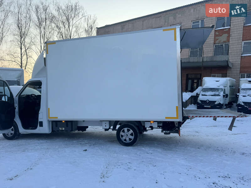 Вантажний фургон Renault Master 2022 в Рівному