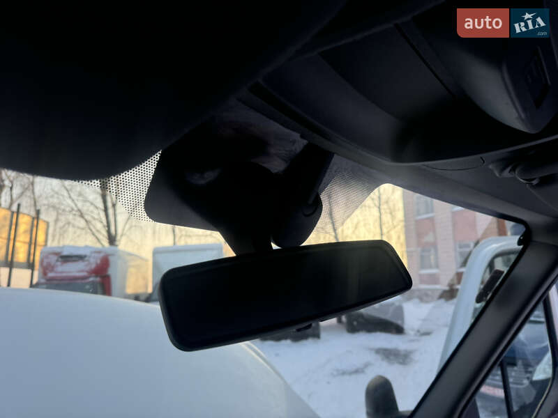 Вантажний фургон Renault Master 2022 в Рівному