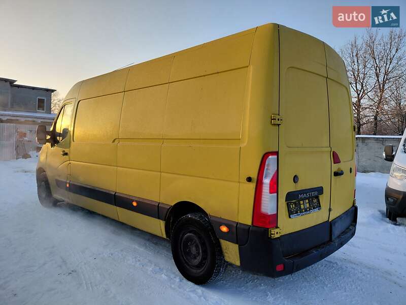 Вантажний фургон Renault Master 2017 в Івано-Франківську