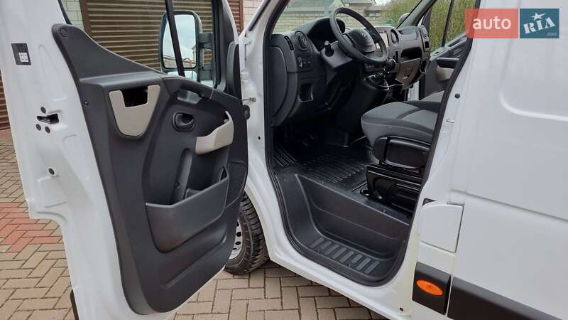 Вантажний фургон Renault Master 2019 в Житомирі