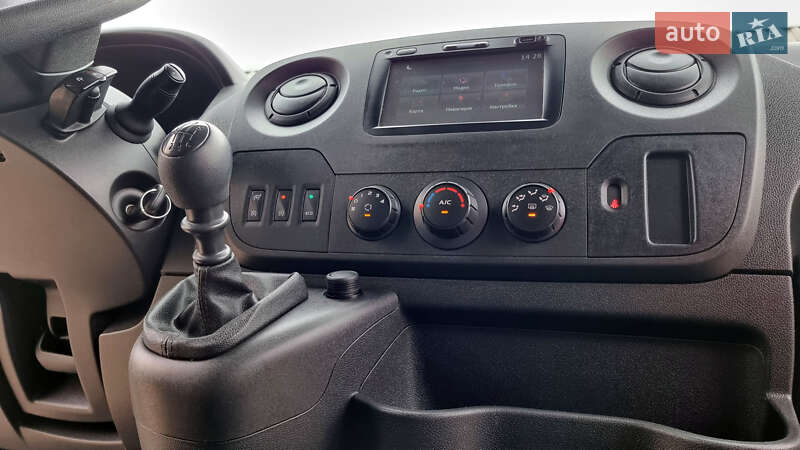 Вантажний фургон Renault Master 2019 в Житомирі