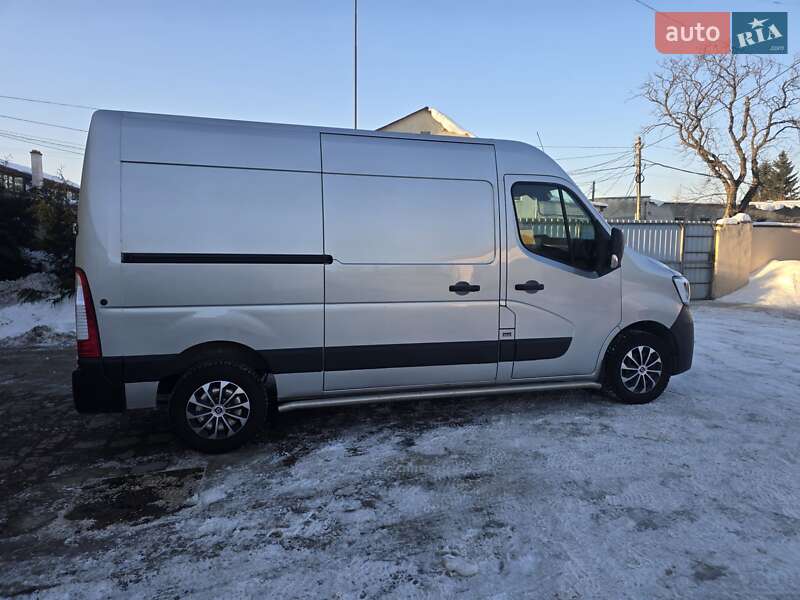 Грузовой фургон Renault Master 2022 в Стрые