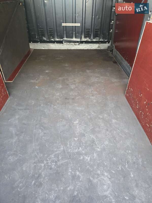 Грузовой фургон Renault Master 2022 в Стрые