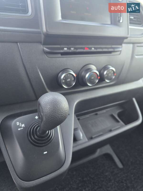 Грузовой фургон Renault Master 2022 в Стрые