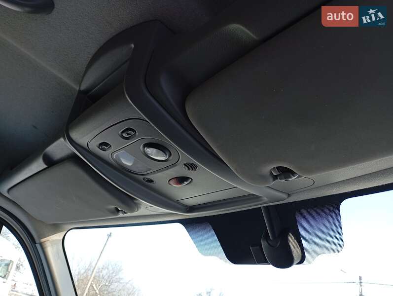 Микроавтобус грузовой (до 3,5т) Renault Master 2011 в Радомышле