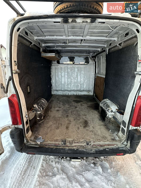 Вантажний фургон Renault Master 1998 в Стрию