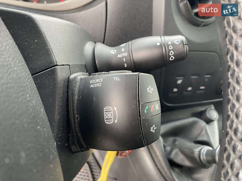 Эвакуатор Renault Master 2015 в Бучаче