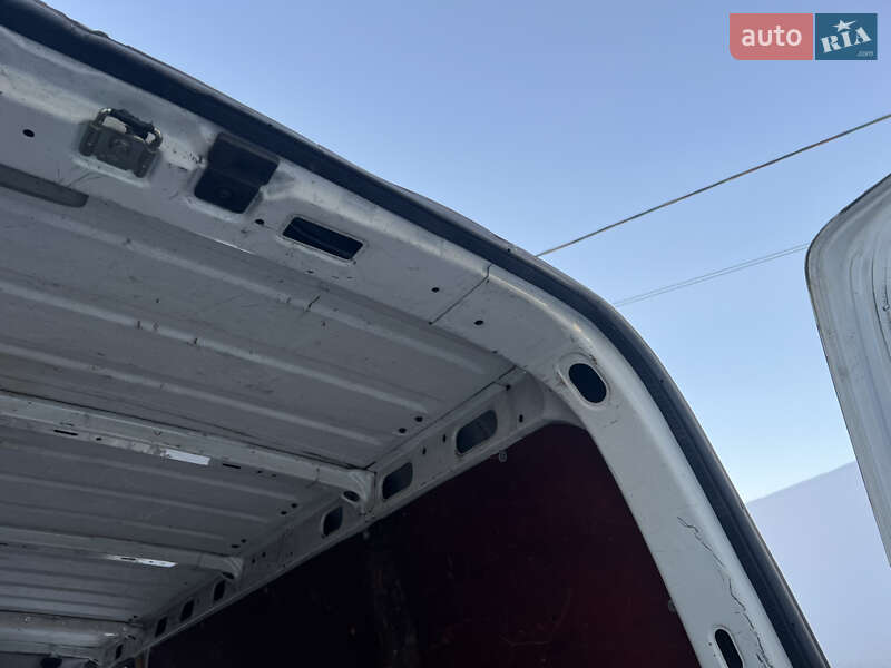 Грузовой фургон Renault Master 2008 в Кременце