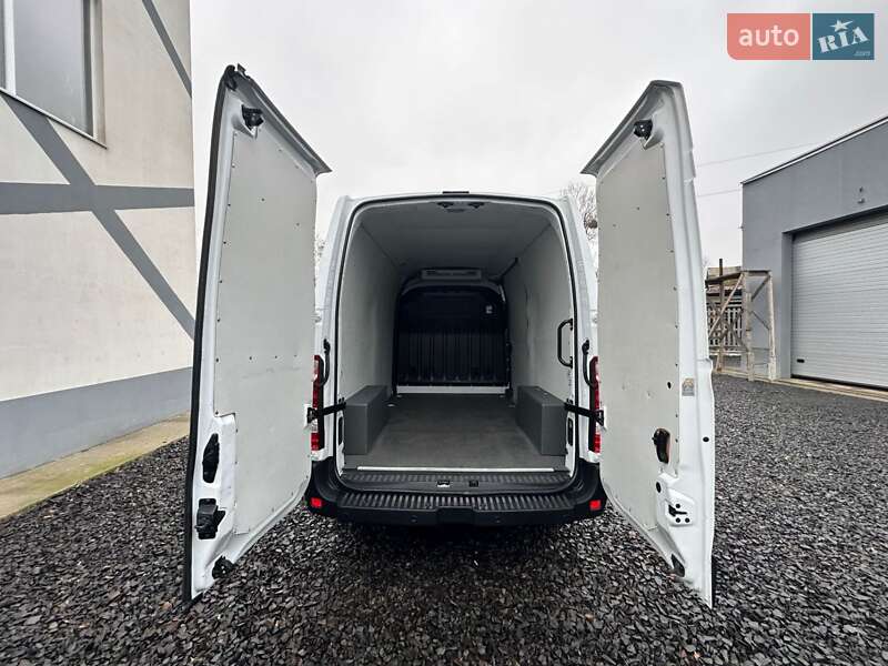Вантажний фургон Renault Master 2022 в Києві
