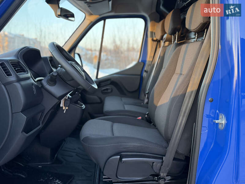 Вантажний фургон Renault Master 2022 в Дубні