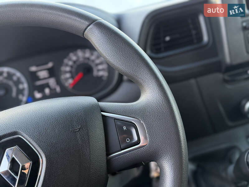 Вантажний фургон Renault Master 2022 в Дубні