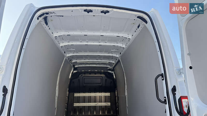 Грузовой фургон Renault Master 2020 в Луцке