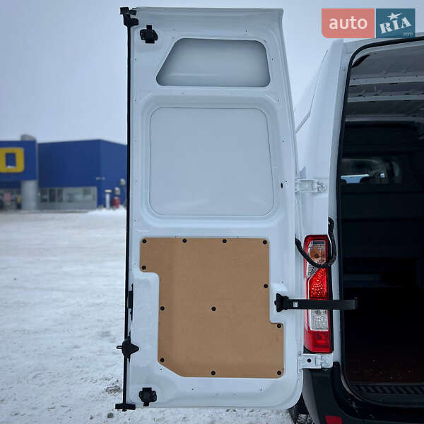 Вантажопасажирський фургон Renault Master 2023 в Києві