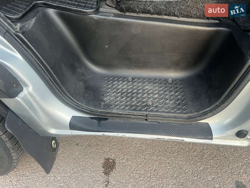 Эвакуатор Renault Master 2010 в Львове фото 34 Эвакуатор Renault Master 2010 в Львове