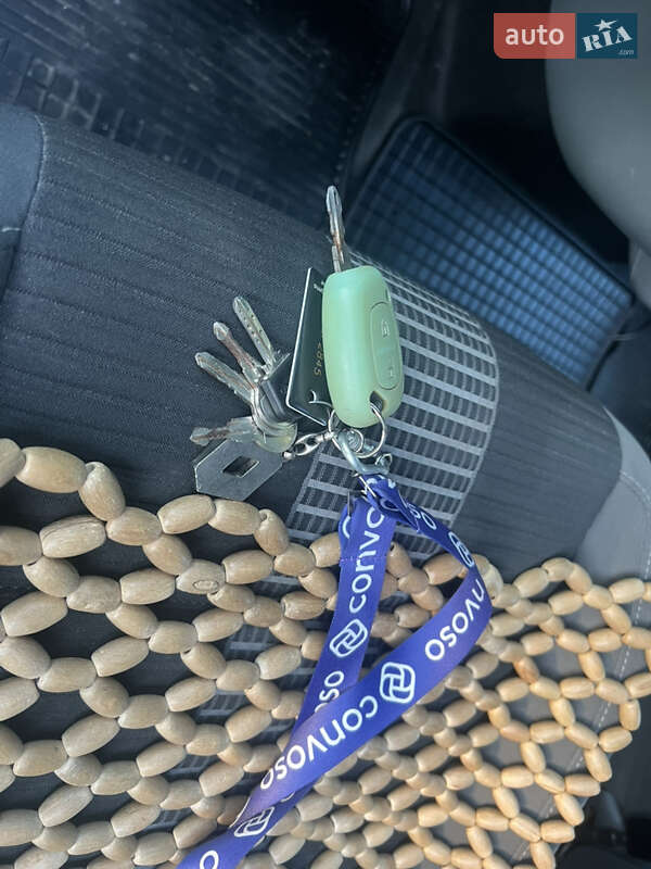 Эвакуатор Renault Master 2010 в Львове фото 37 Эвакуатор Renault Master 2010 в Львове