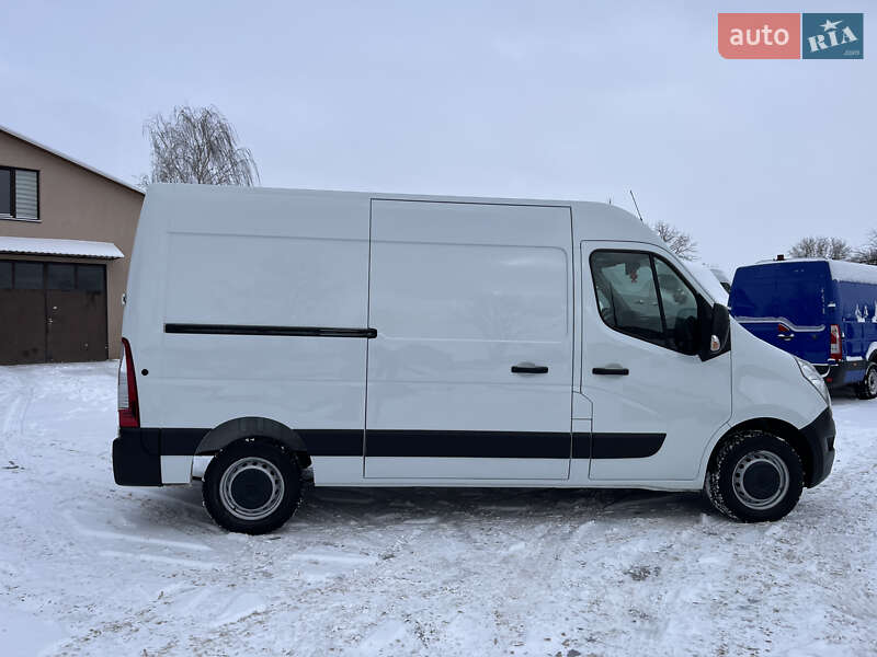 Вантажний фургон Renault Master 2016 в Дубні
